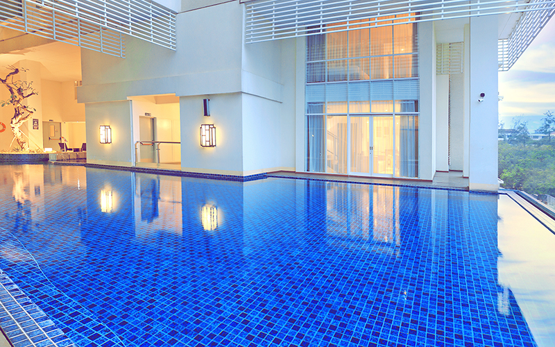 swimming pool, kolam renang air hangat, kolam renang di hotel